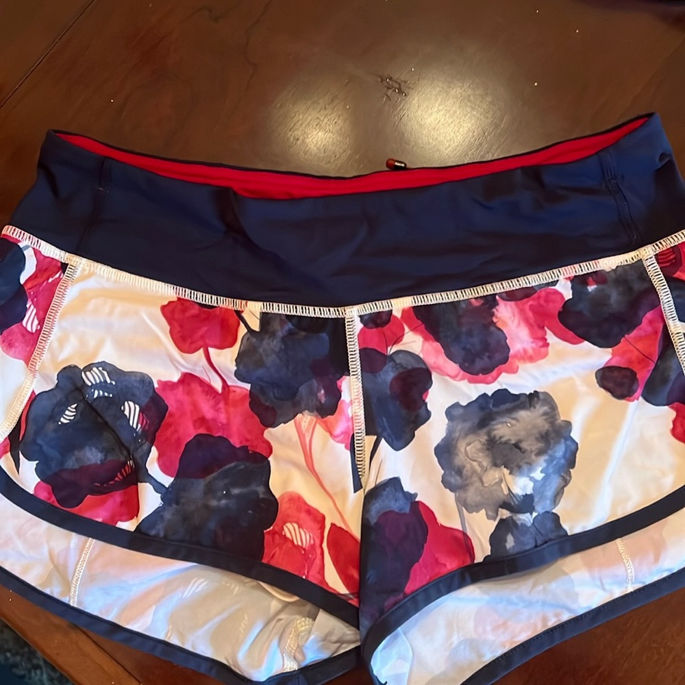 Lululemon Speed Short Inky Floral Ghost Inkwell Bumble Berry Blue Burgundy Size4